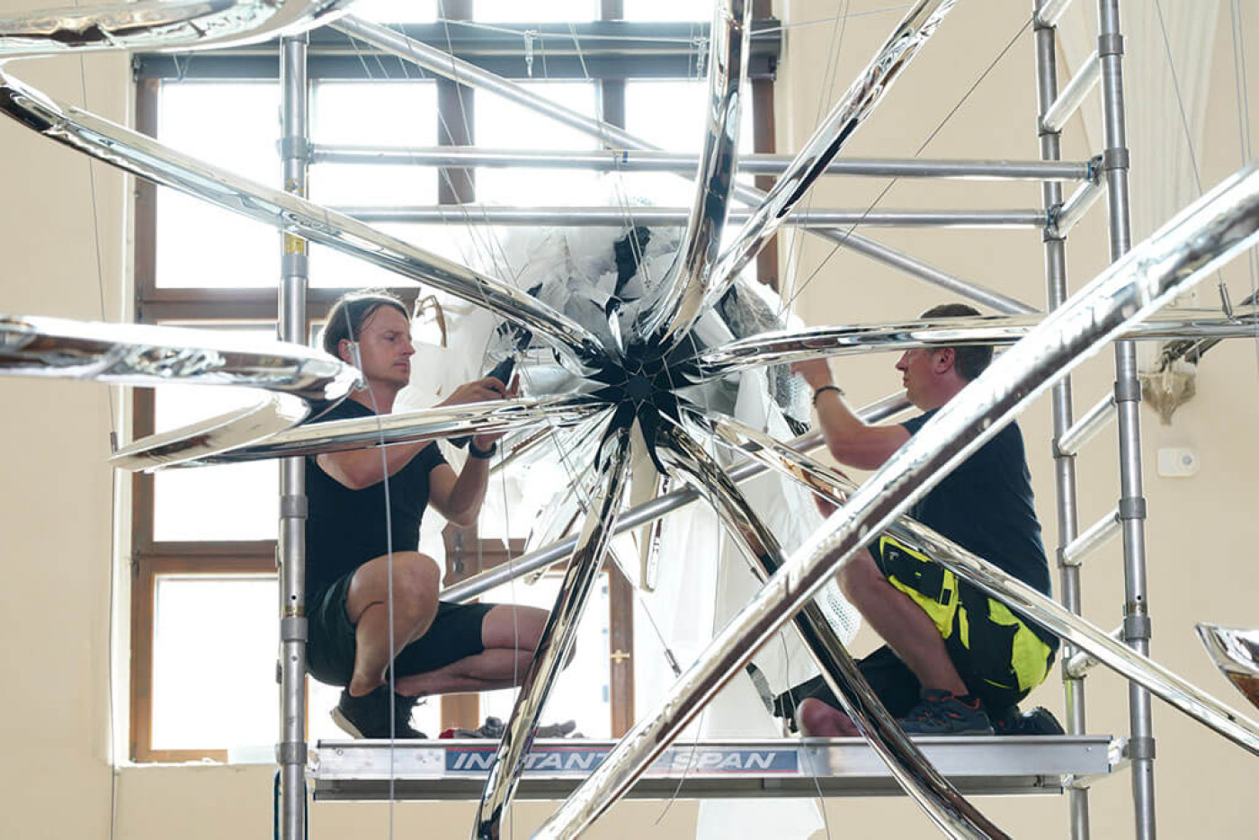 Kraken Oskar Zięta Sculpture Rzeźba Dwór Artusa Gdańsk