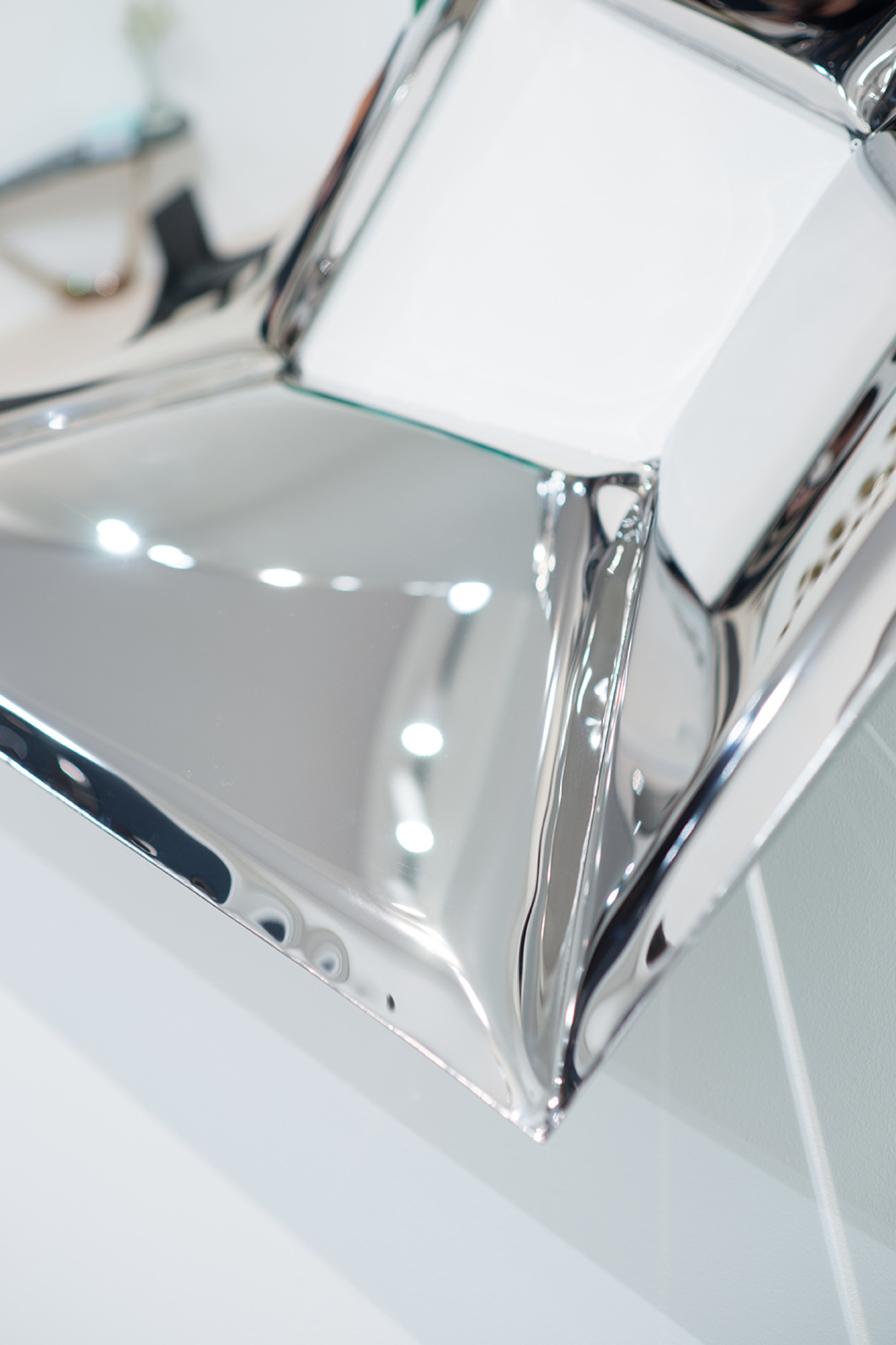 DETAILS OF CRYSTAL MIRRORS INSTALLATION